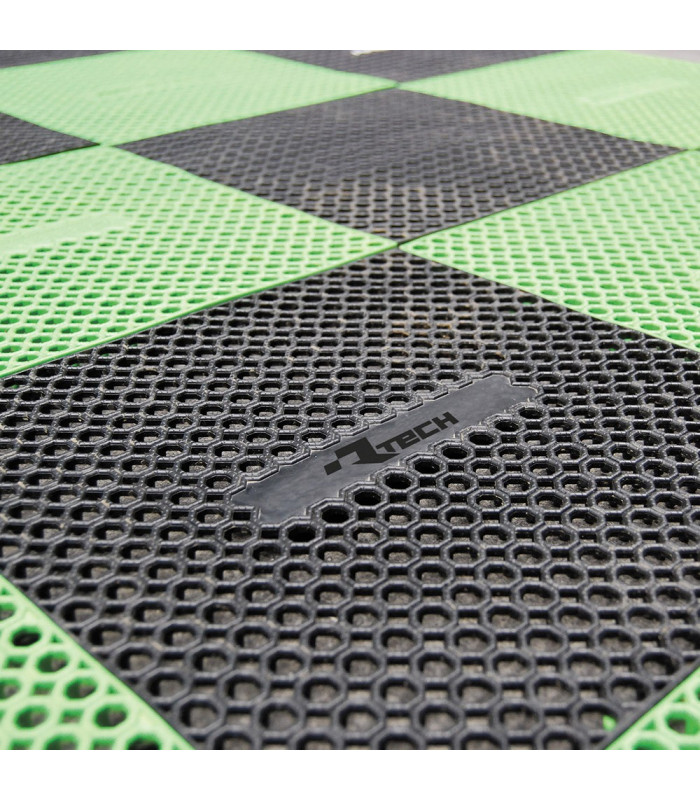 PARQUET PLASTICO RTECH NEGRO (9 PZS. / 1M x 1M)