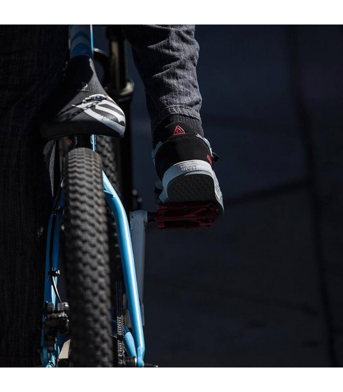 ZAPTAILLA FLAT AFTON KEEGAN GREY/RED.