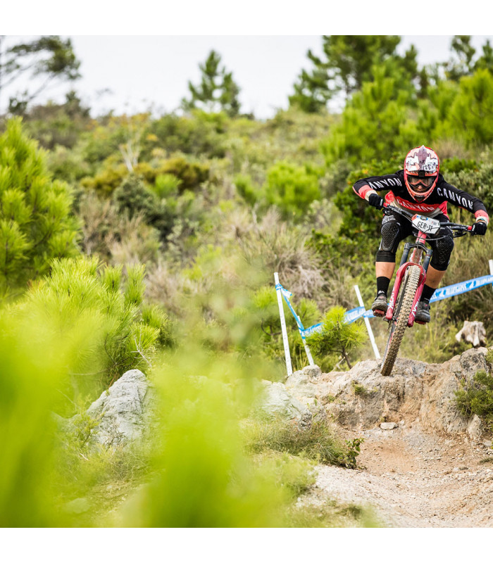 PUÑOS ERGON GE1 EVO (NEGRO) | TopFun.com