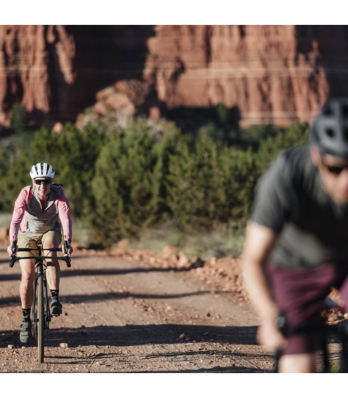 JERSEY CHICA CLUB RIDE SOLA SUN SHIRT (DOVE/DUSTY PINK) | TopFun.com