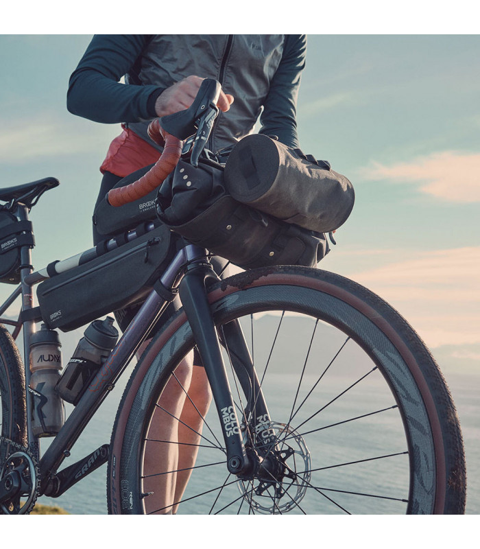 BROOKS SCAPE HANDLEBAR ROLL BAG (MUD GREEN)