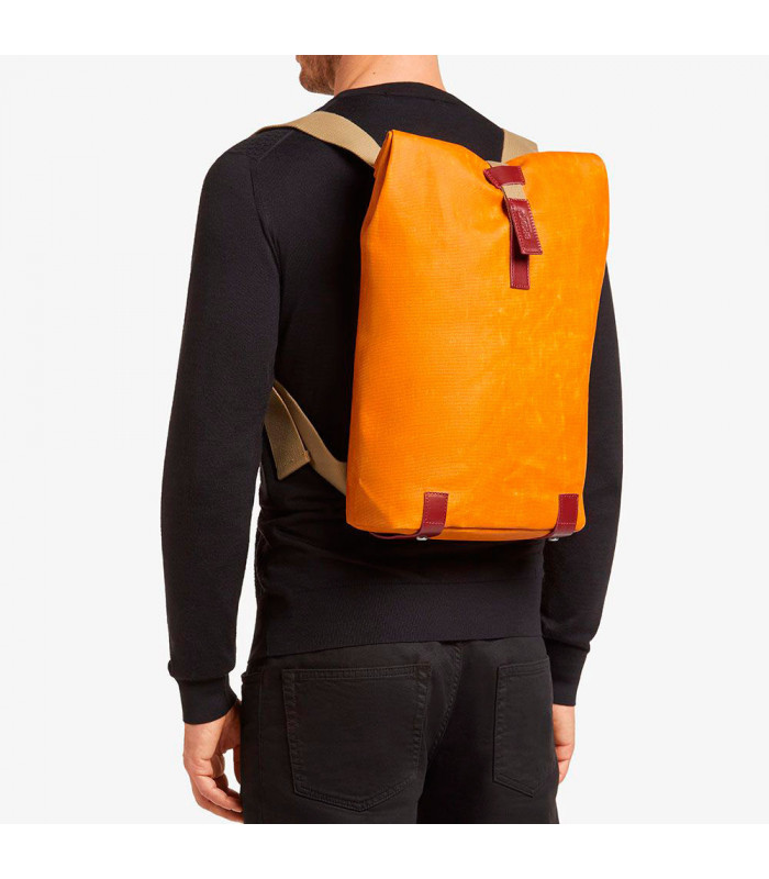 BROOKS PICKWICK COTTON CANVAS 12L BACKPACK (GOOSE BEAK/MAROON)