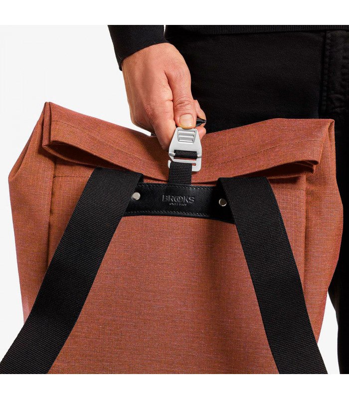 BROOKS PICKWICK TEX NYLON 26L BACKPACK (ORANGE)