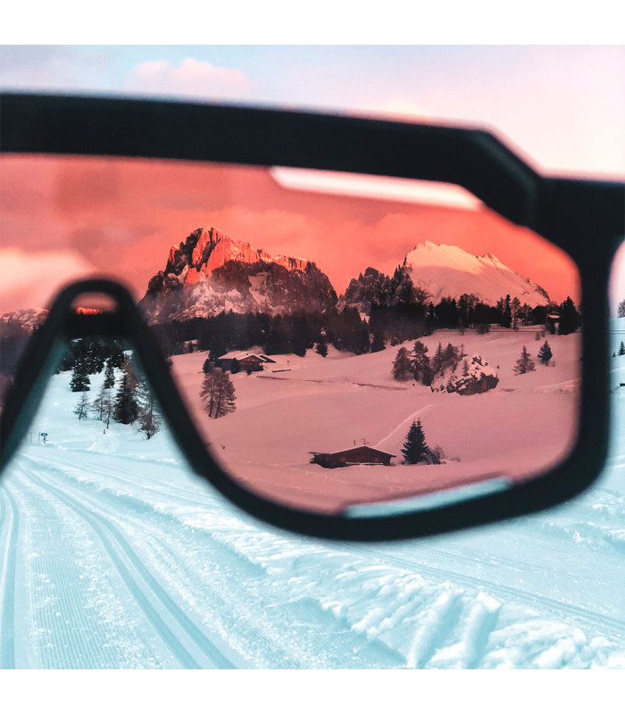 GAFAS BOLLE CHRONOSHIELD BLACK MATTE (LENTE POLARIZADA VOLT+ COLD WHITE) | TopFun.com