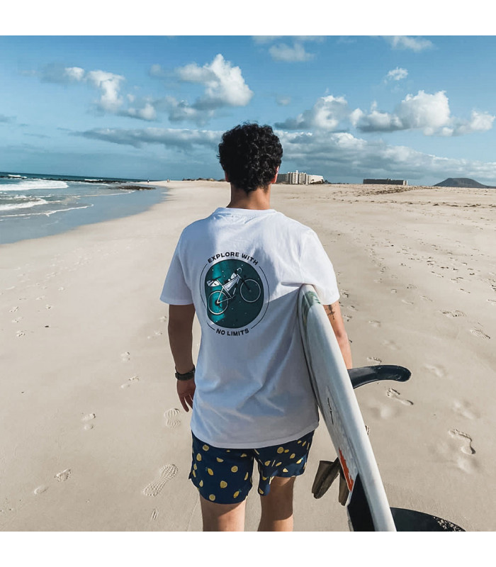 CAMISETA FINNA ASTRONAUTA (BLANCA) | TopFun.com