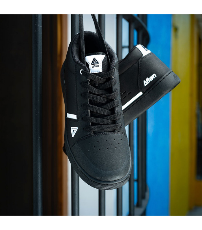 AFTON COOPER FLAT MTB SHOES (BLACK/WHITE)
