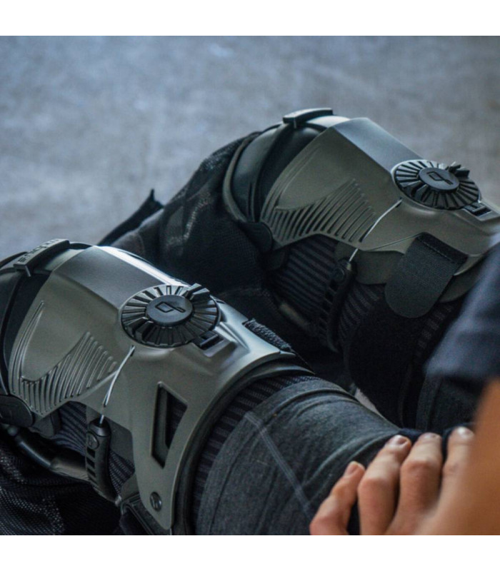 RODILLERAS ORTOPÉDICAS MOBIUS X8 (GRIS/NEGRO)