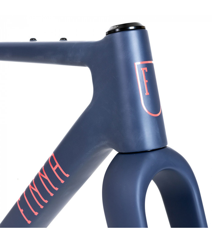 FINNA TAROKO RIVAL XPLR 1X12 COMP (NAVY CORAL)