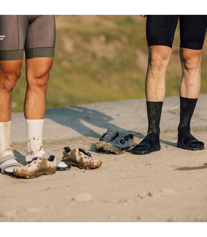 QUOC LALA SLIDE FLIP FLOP (BLACK)