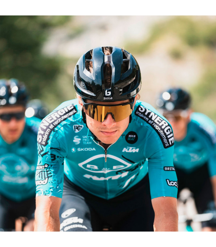 BOLLE AVIO MIPS HELMET (BLACK GLAZ SHINY)