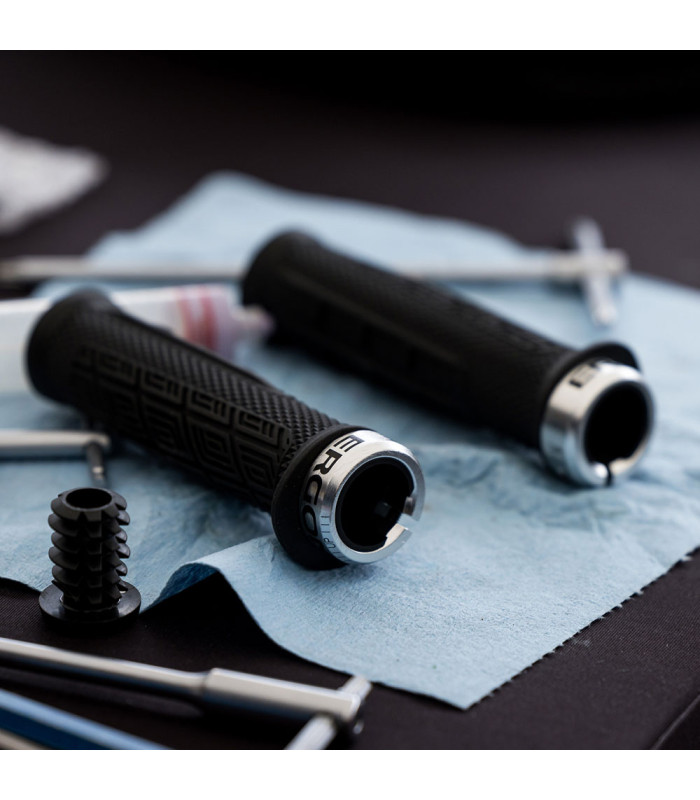 ERGON GDH TEAM GRIPS (BLACK)