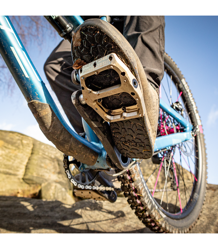 RENTHAL REVO-F PEDALS (ALUGOLD)