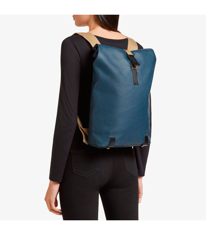 MOCHILA BROOKS PICKWICK ALGODÓN 26L (AZUL OSCURO)