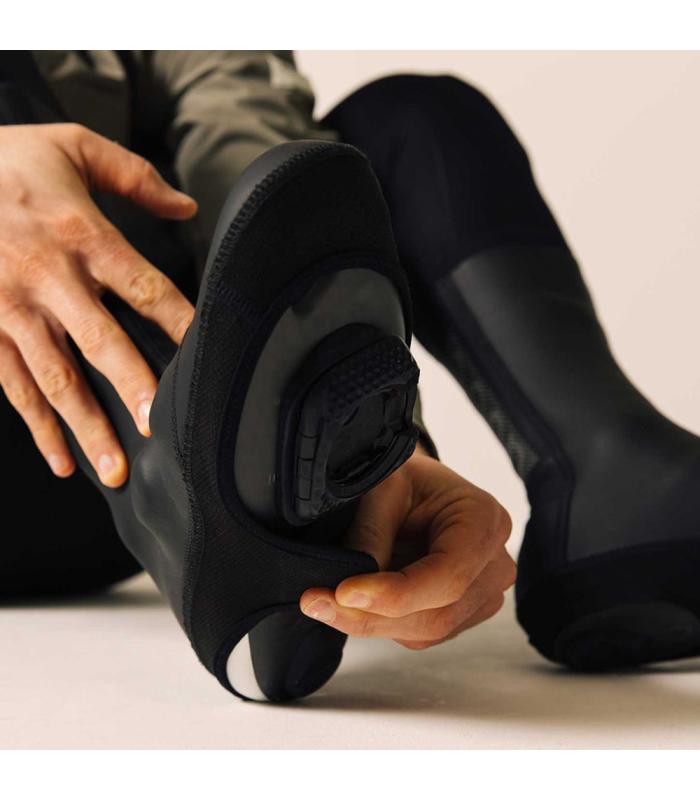 QUOC WINTER OVERSHOE