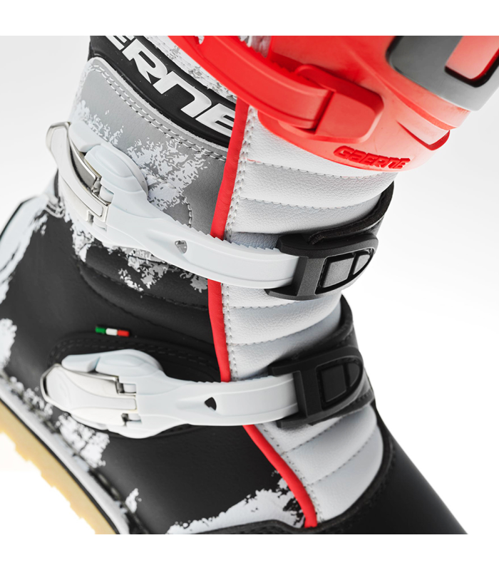 GAERNE BALANCE CLASSIC TRIAL BOOTS (RED/BLACK)