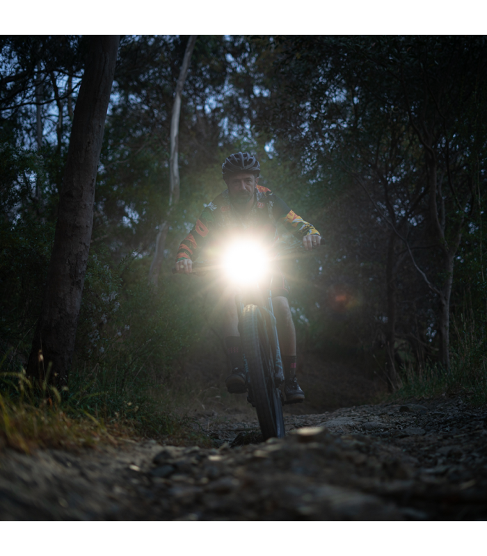 KNOG BLINDER E 1800 FRONT E-BIKE LIGHT