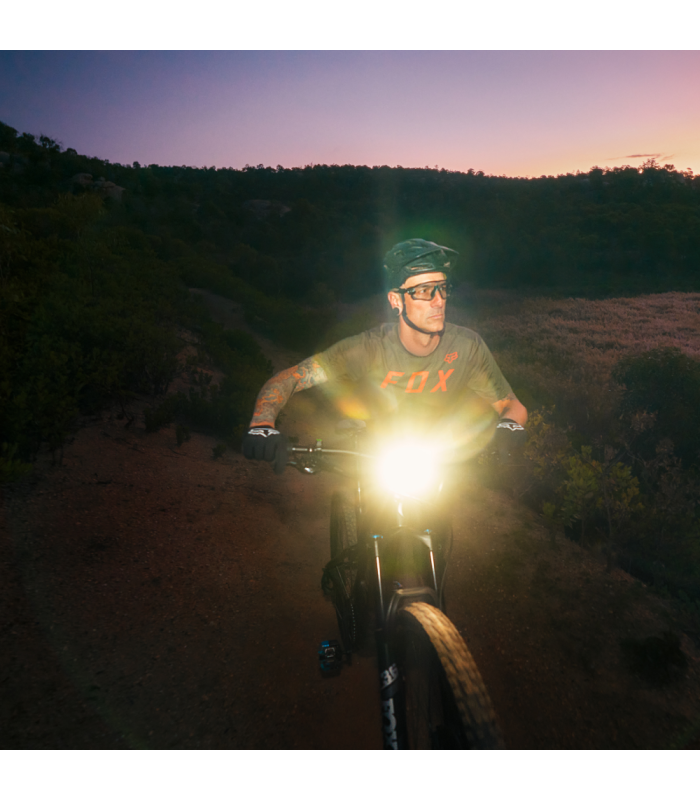 LUZ DELANTERA E-BIKE KNOG BLINDER E 2300