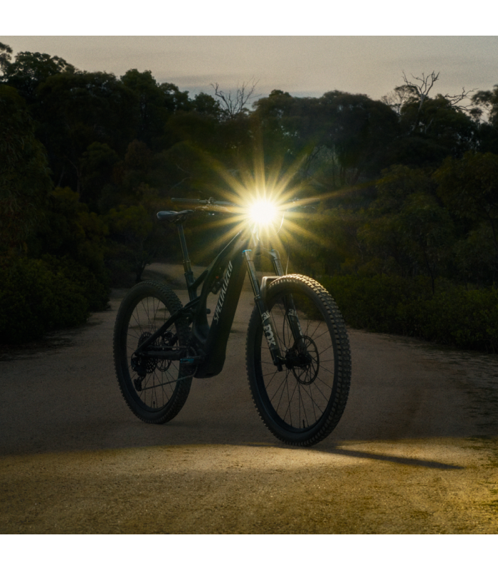 LUZ DELANTERA E-BIKE KNOG BLINDER E 2300