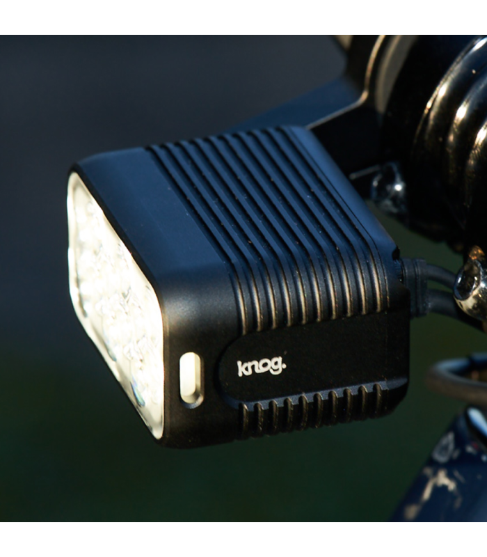 LUZ DELANTERA KNOG BLINDER X 2300