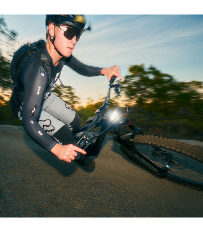 KNOG BLINDER X 2300 FRONT BIKE LIGHT