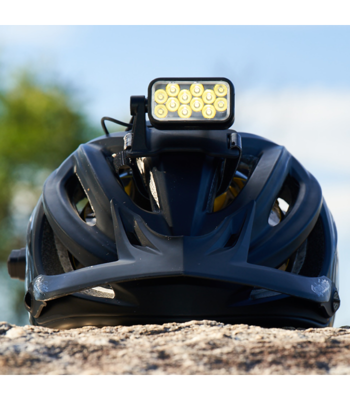 LUZ DELANTERA KNOG BLINDER X 2300 + KIT CASCO