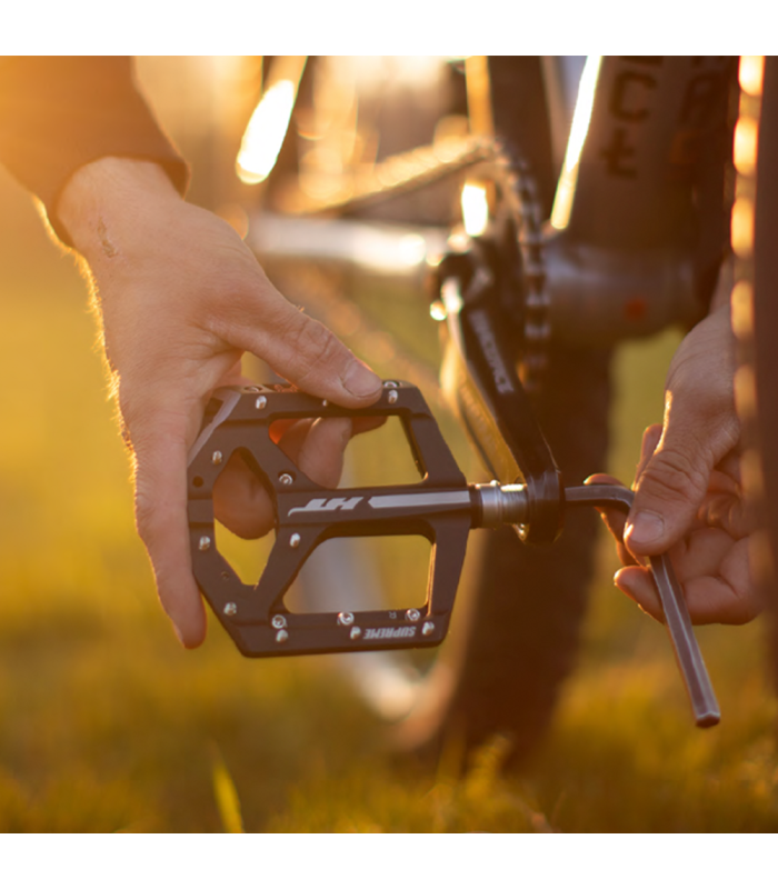 HT AN03A PLATFORM PEDALS (RED)