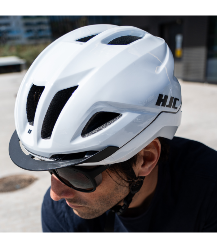 HJC CROSSER HELMET (WHITE)