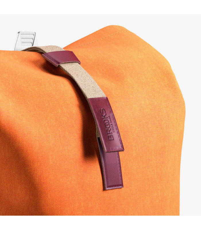 MOCHILA BROOKS PICKWICK ALGODÓN 26L (GOOSE BEAK/MAROON)