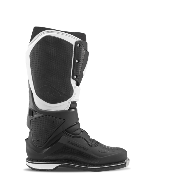 BOTAS GAERNE SG-22 (NEGRAS/BLANCAS)